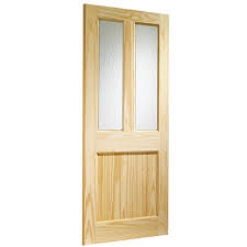 How to Choose the Right Finish for Your External Pine Door